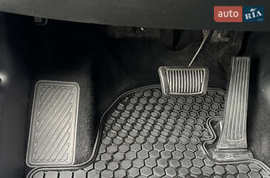 Внедорожник / Кроссовер Kia Sportage 2012 в 