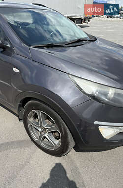 Внедорожник / Кроссовер Kia Sportage 2012 в 
