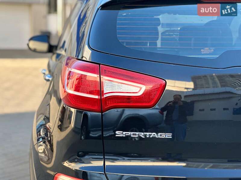 Позашляховик / Кросовер Kia Sportage 2011 в Одесі