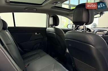 Внедорожник / Кроссовер Kia Sportage 2013 в 