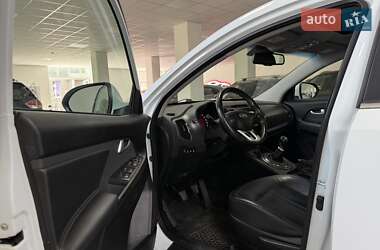 Внедорожник / Кроссовер Kia Sportage 2013 в 
