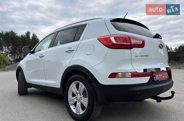 Внедорожник / Кроссовер Kia Sportage 2011 в 