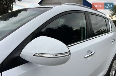 Внедорожник / Кроссовер Kia Sportage 2011 в 