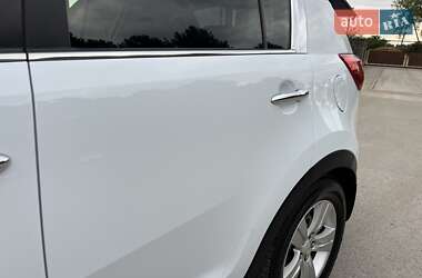 Внедорожник / Кроссовер Kia Sportage 2011 в 