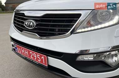Внедорожник / Кроссовер Kia Sportage 2011 в 