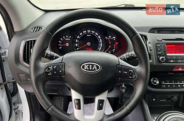 Внедорожник / Кроссовер Kia Sportage 2011 в 