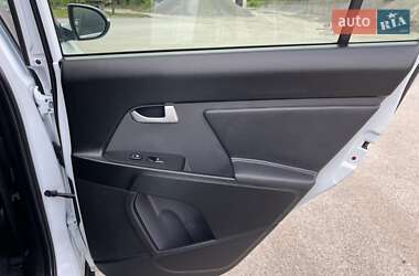 Внедорожник / Кроссовер Kia Sportage 2011 в 