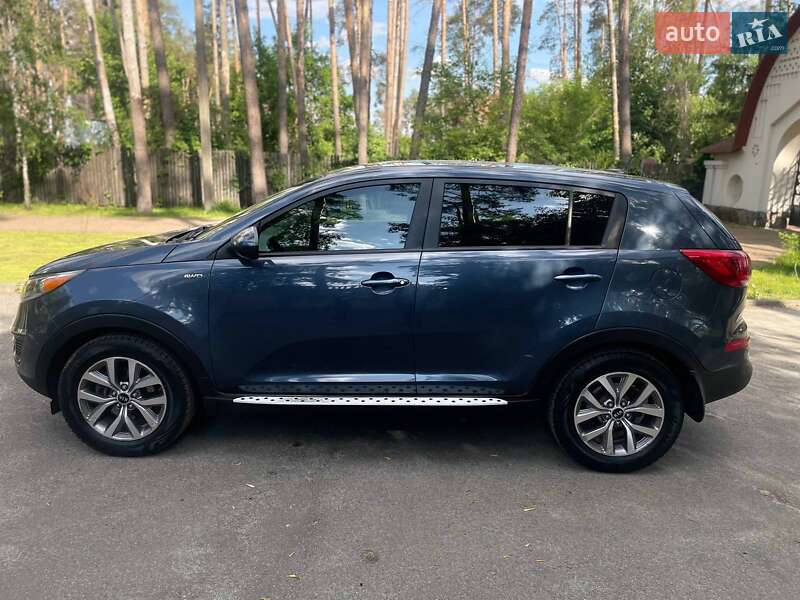 Позашляховик / Кросовер Kia Sportage 2015 в Києві