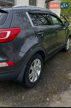 Внедорожник / Кроссовер Kia Sportage 2012 в 