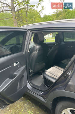 Внедорожник / Кроссовер Kia Sportage 2012 в 