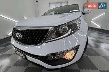 Внедорожник / Кроссовер Kia Sportage 2015 в 