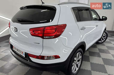 Внедорожник / Кроссовер Kia Sportage 2015 в 
