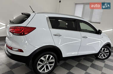 Внедорожник / Кроссовер Kia Sportage 2015 в 