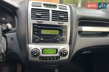 Позашляховик / Кросовер Kia Sportage 2007 в 