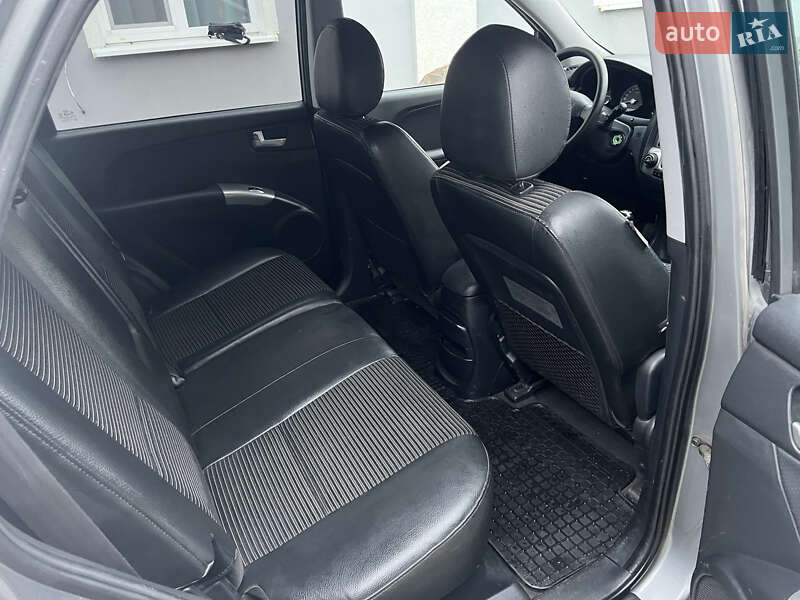 Внедорожник / Кроссовер Kia Sportage 2006 в Локачах