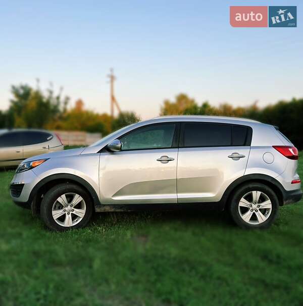 Позашляховик / Кросовер Kia Sportage 2013 в Харкові