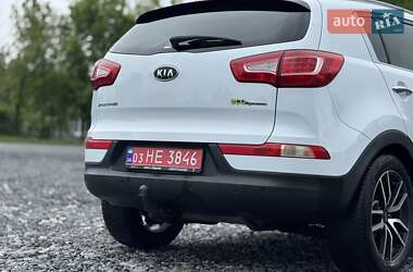 Внедорожник / Кроссовер Kia Sportage 2012 в 