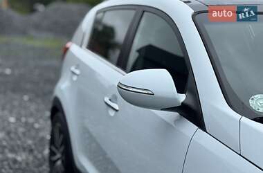 Внедорожник / Кроссовер Kia Sportage 2012 в 