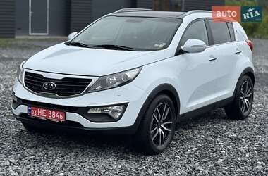 Внедорожник / Кроссовер Kia Sportage 2012 в 