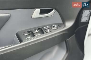 Внедорожник / Кроссовер Kia Sportage 2012 в 