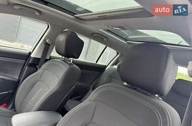 Внедорожник / Кроссовер Kia Sportage 2012 в 