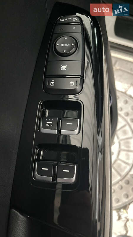 Внедорожник / Кроссовер Kia Sportage 2016 в Шептицькому