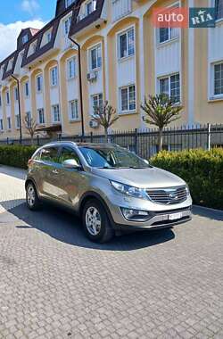 Внедорожник / Кроссовер Kia Sportage 2011 в 