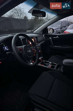Позашляховик / Кросовер Kia Sportage 2018 в 