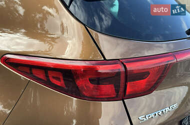 Позашляховик / Кросовер Kia Sportage 2017 в 