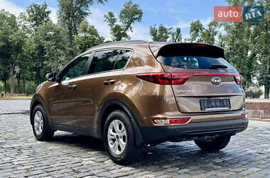 Позашляховик / Кросовер Kia Sportage 2017 в 