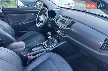 Внедорожник / Кроссовер Kia Sportage 2011 в 