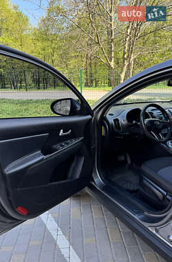 Внедорожник / Кроссовер Kia Sportage 2013 в 