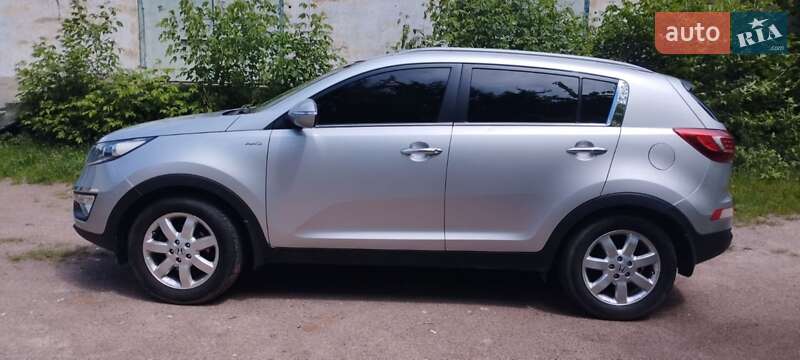 Позашляховик / Кросовер Kia Sportage 2013 в Коростені