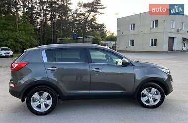 Внедорожник / Кроссовер Kia Sportage 2011 в 