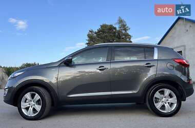 Внедорожник / Кроссовер Kia Sportage 2011 в 
