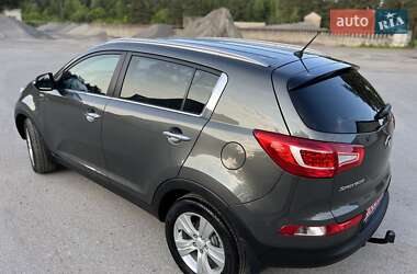 Внедорожник / Кроссовер Kia Sportage 2011 в 
