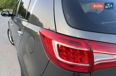 Внедорожник / Кроссовер Kia Sportage 2011 в 