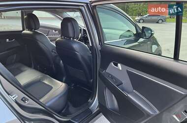 Внедорожник / Кроссовер Kia Sportage 2011 в 
