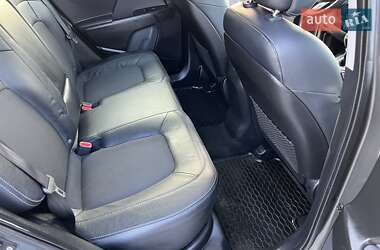 Внедорожник / Кроссовер Kia Sportage 2011 в 