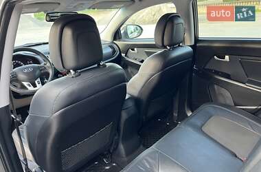 Внедорожник / Кроссовер Kia Sportage 2011 в 