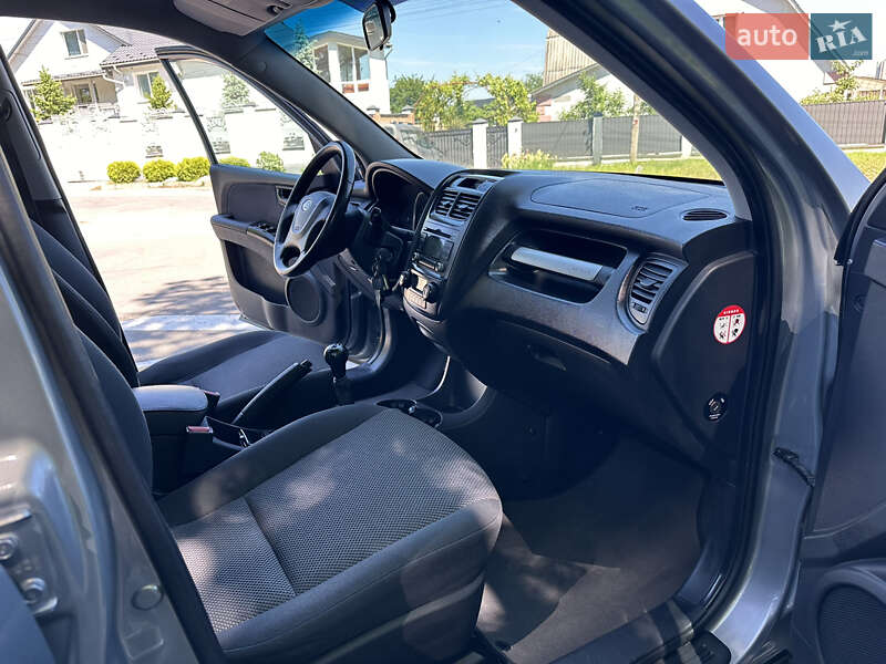 Позашляховик / Кросовер Kia Sportage 2009 в Вінниці