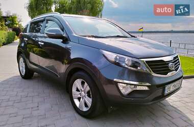 Позашляховик / Кросовер Kia Sportage 2010 в Миколаєві