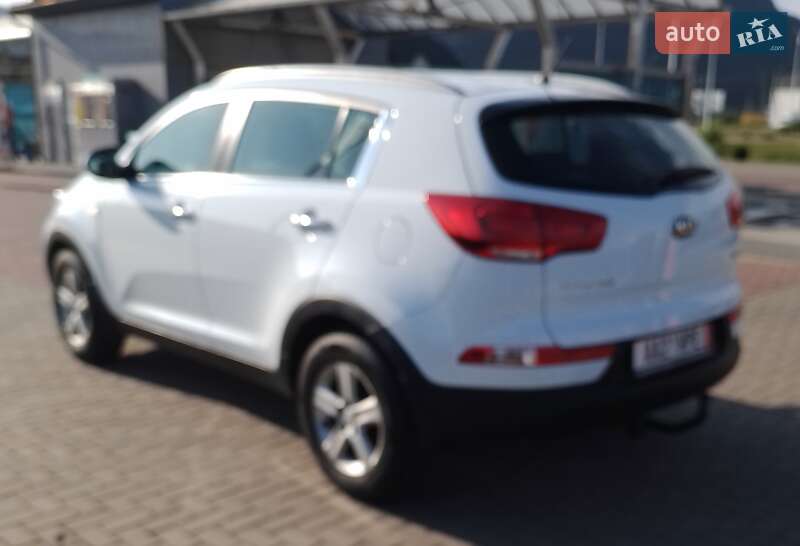 Внедорожник / Кроссовер Kia Sportage 2015 в Хусте