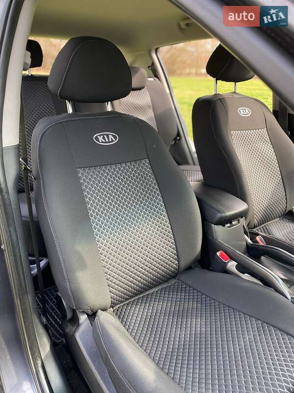 Внедорожник / Кроссовер Kia Sportage 2012 в Гвоздеце