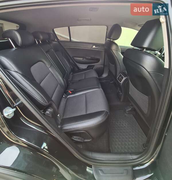 Позашляховик / Кросовер Kia Sportage 2021 в Рівному