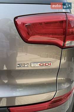 Внедорожник / Кроссовер Kia Sportage 2014 в 