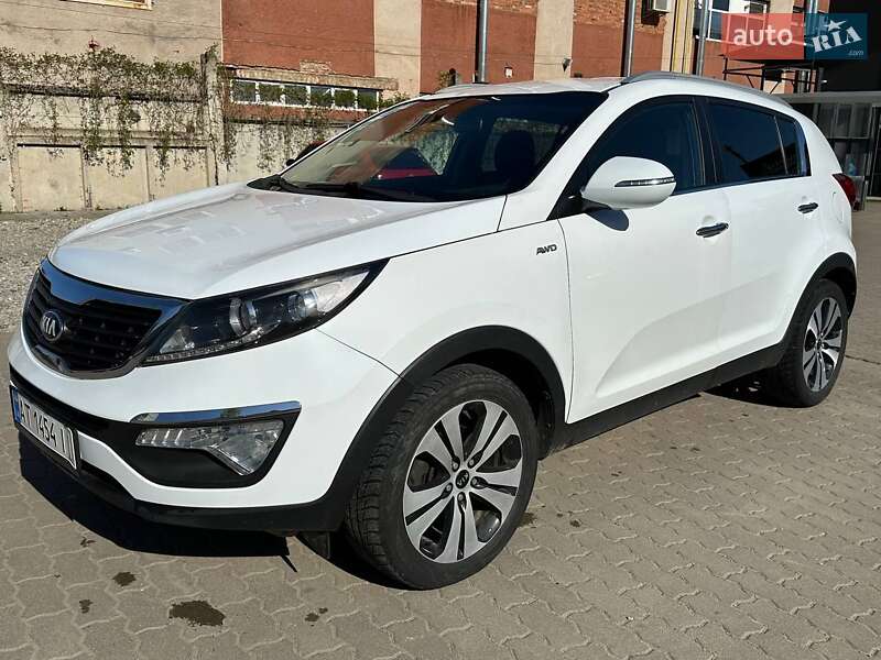 Внедорожник / Кроссовер Kia Sportage 2012 в Калуше