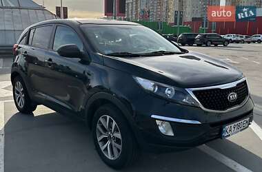 Позашляховик / Кросовер Kia Sportage 2015 в Києві