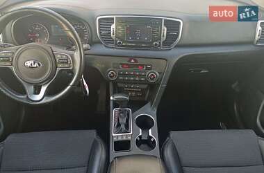 Позашляховик / Кросовер Kia Sportage 2017 в 