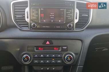 Позашляховик / Кросовер Kia Sportage 2017 в 